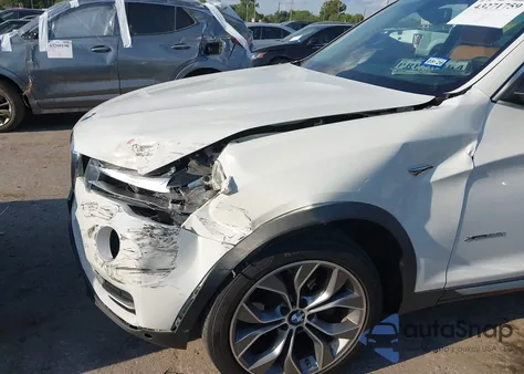 2015 BMW X3 xDrive28I z USA, uszkodzony, nr VIN 5UXWX9C58F0D52464